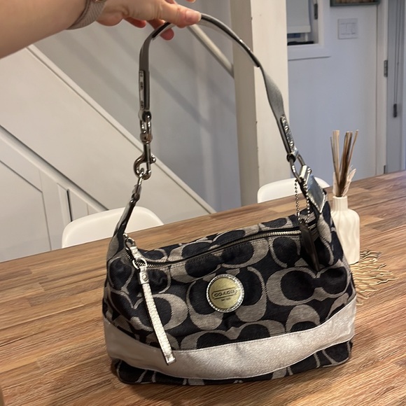 Vintage Coach Purse - Picture 4 of 8